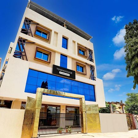 Super Townhouse Hoshangabad Road Near Aashima Mall Samarda Kaliāsot Zewnętrze zdjęcie
