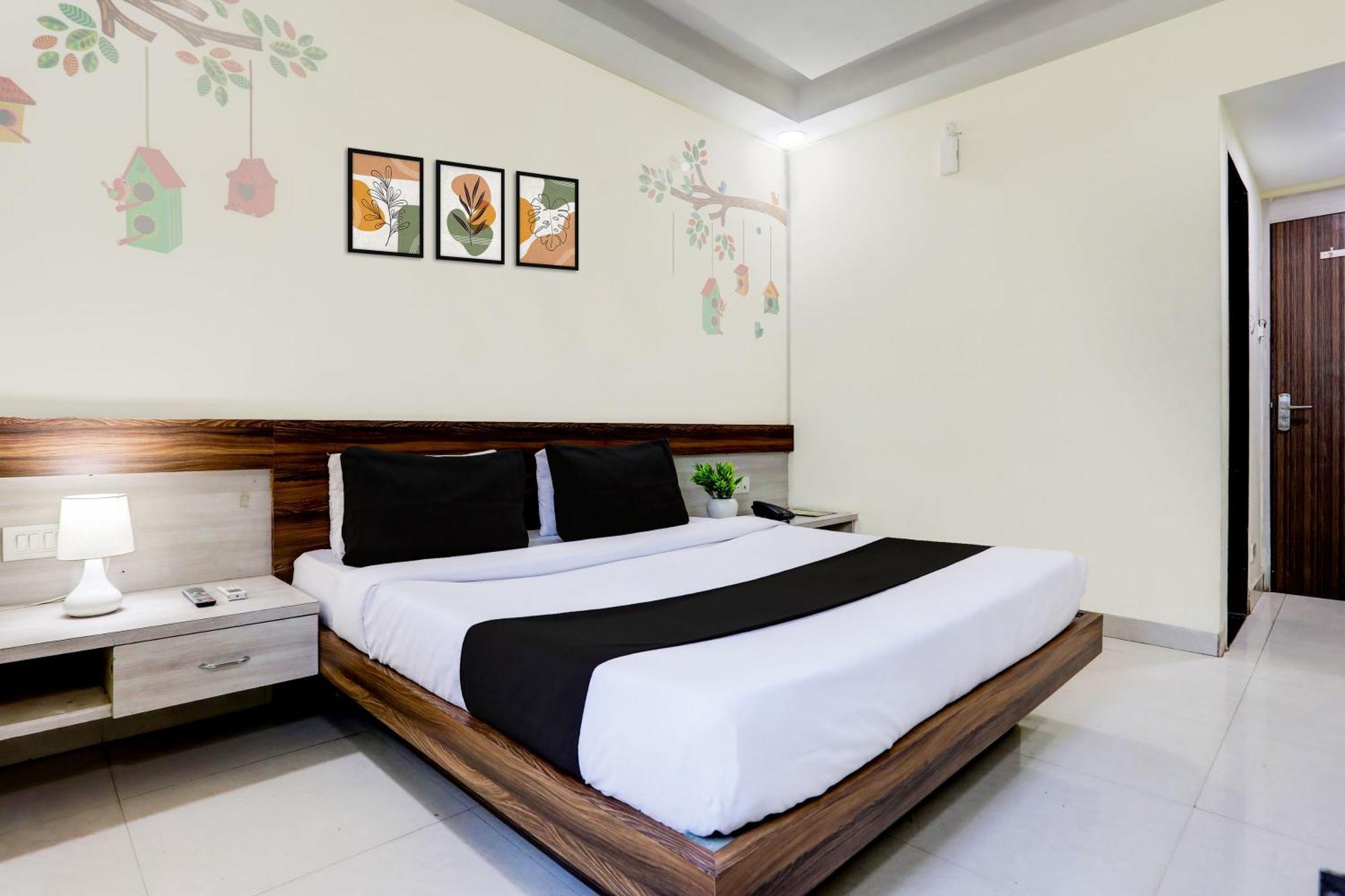 Super Townhouse Hoshangabad Road Near Aashima Mall Samarda Kaliāsot Zewnętrze zdjęcie