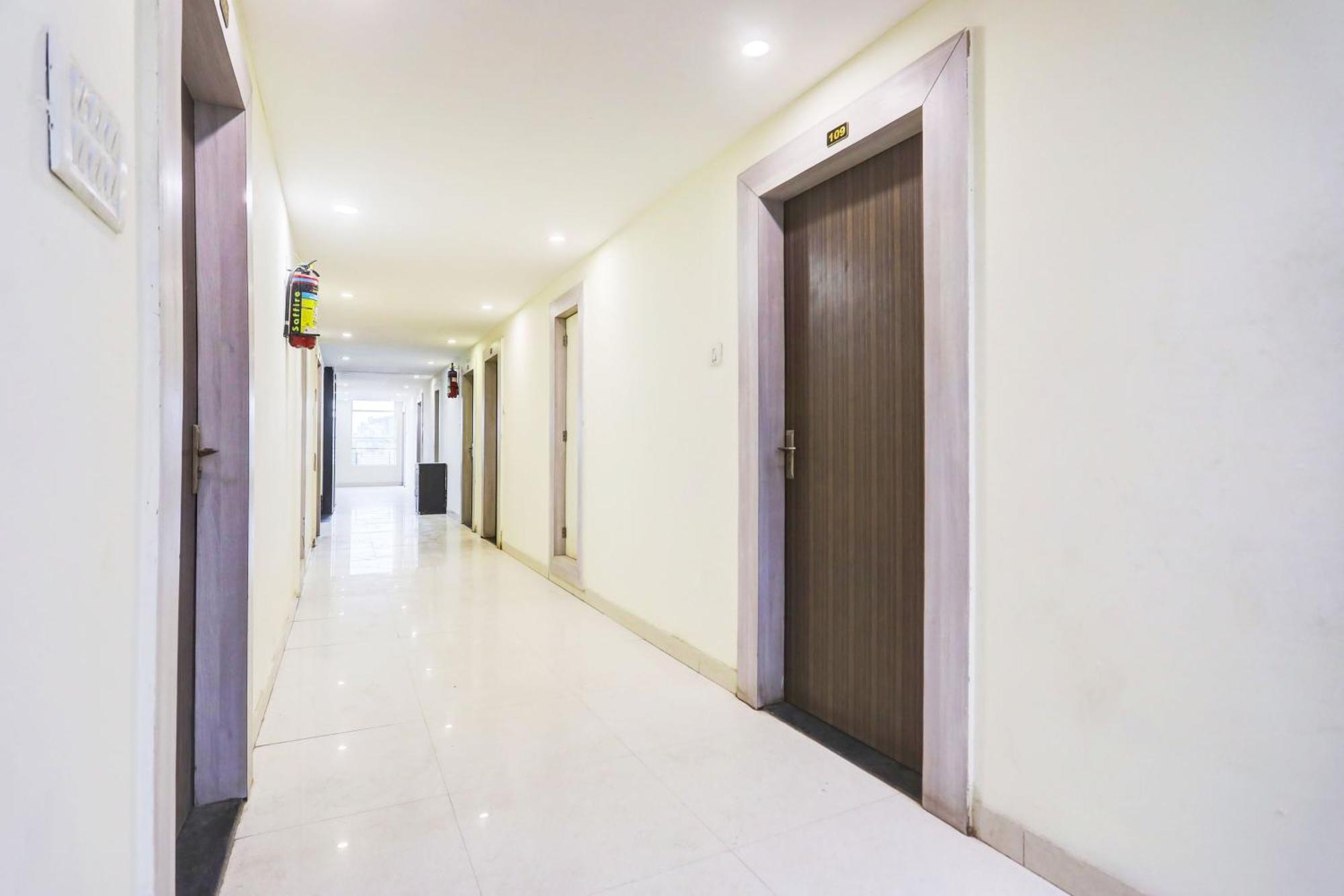 Super Townhouse Hoshangabad Road Near Aashima Mall Samarda Kaliāsot Zewnętrze zdjęcie