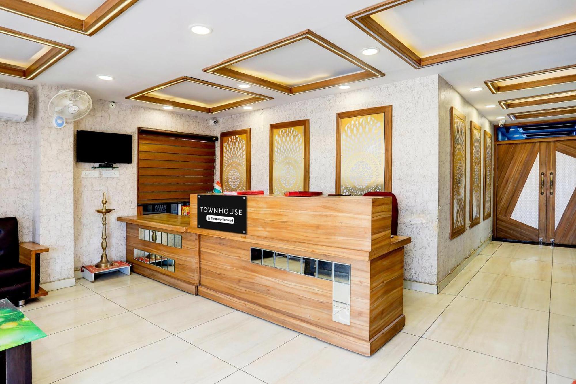 Super Townhouse Hoshangabad Road Near Aashima Mall Samarda Kaliāsot Zewnętrze zdjęcie