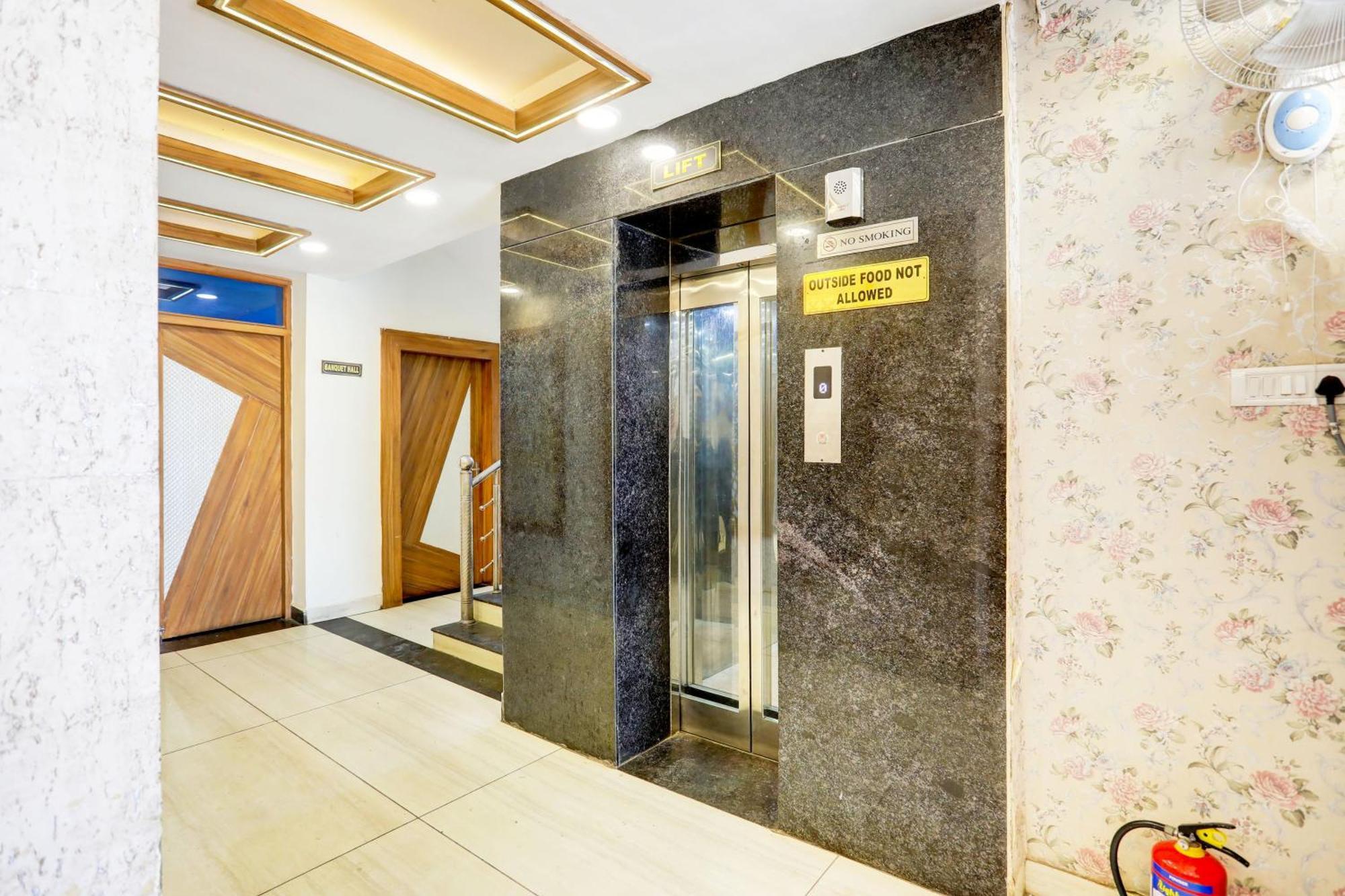 Super Townhouse Hoshangabad Road Near Aashima Mall Samarda Kaliāsot Zewnętrze zdjęcie