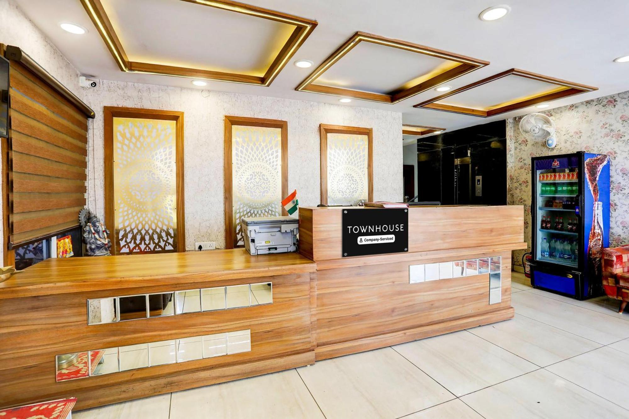 Super Townhouse Hoshangabad Road Near Aashima Mall Samarda Kaliāsot Zewnętrze zdjęcie
